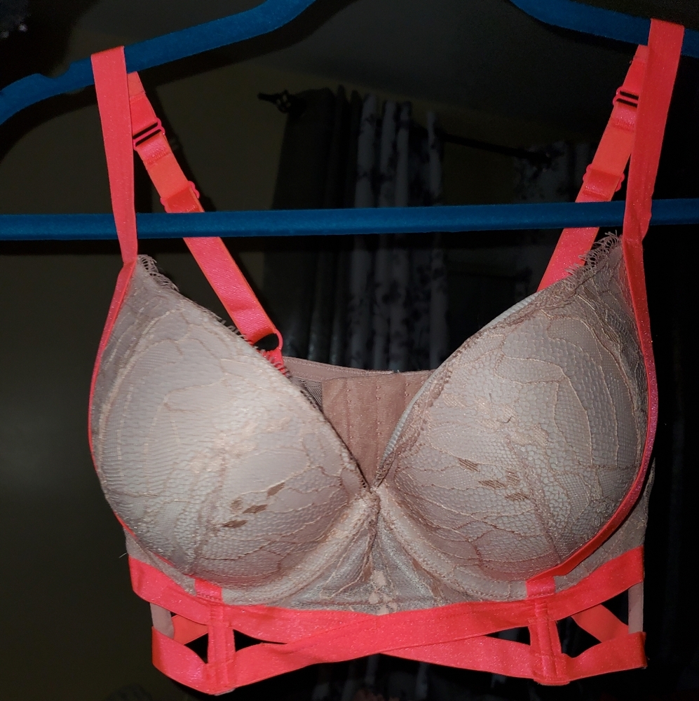Victoria's Secret Bombshell Bra 36C